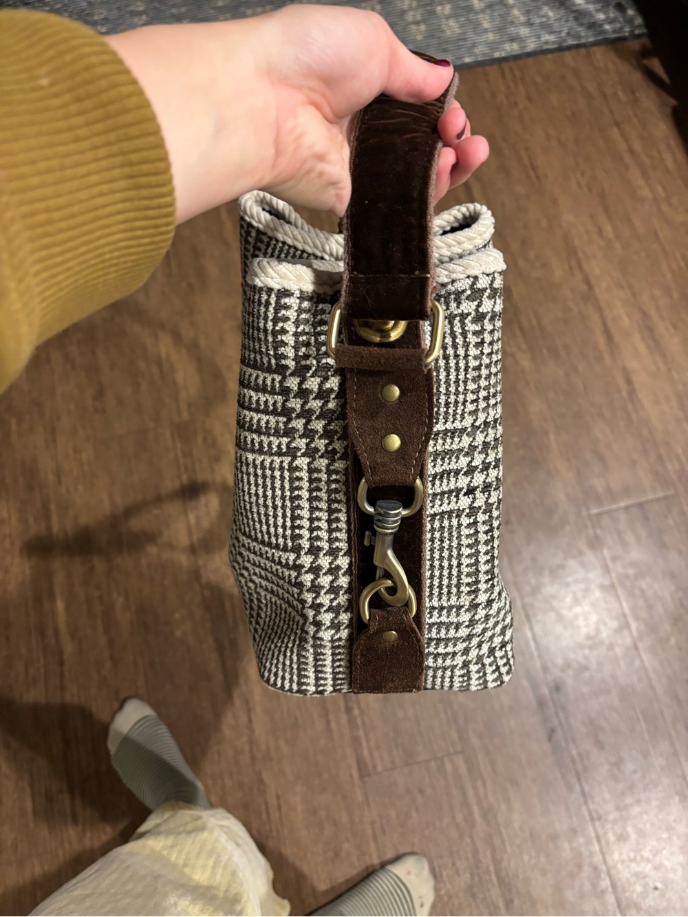 Woven Plaid Bucket Handbag with Brown Leather Trim - Picture 2 of 4